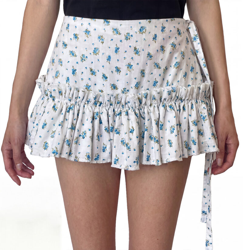 - SKIRT - Molly in white with blue flower